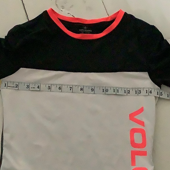 Volcom surf shirt uv top snorkeling swimsuit size small neon - Picture 3 of 3